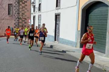 Nueva victoria de Rubén Palomeque en los 10 Km. Urbanos Ciudad de Telde (Foto Francisco Javier Santana y TA)